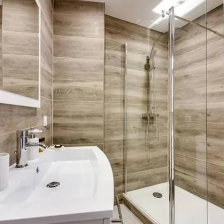 Hostnfly - Modern 45sqm Apt 